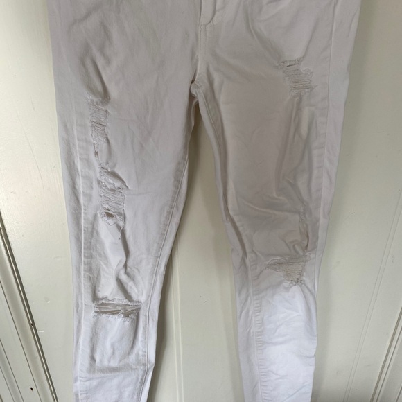 PAIGE Verdugo Ultra Skinny White Jeans - Picture 4 of 9